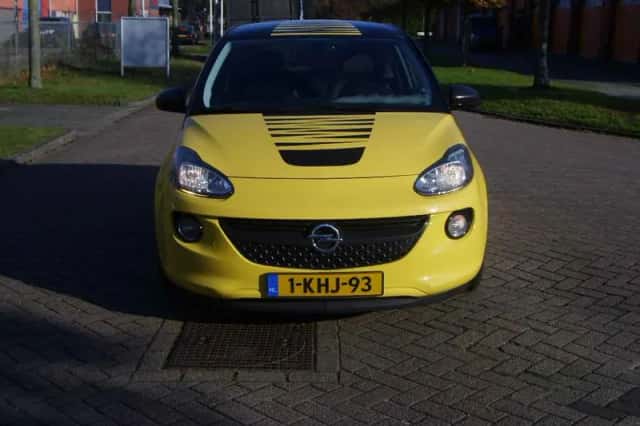 Opel Adam (2013) thumbnail 2