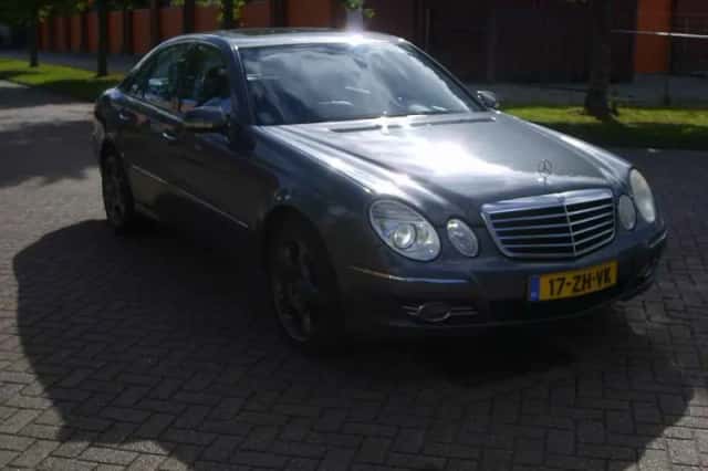Mercedes-Benz E-Klasse (2008) thumbnail 3