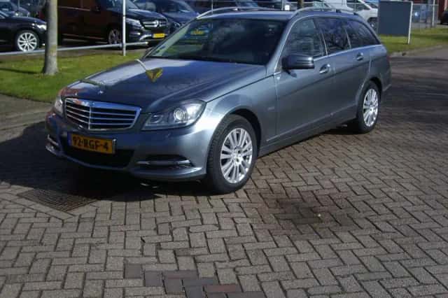 Mercedes-Benz C-Klasse (2011) thumbnail 1