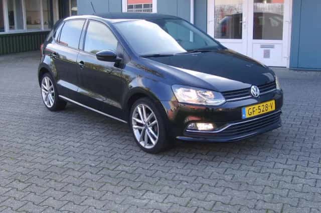 Volkswagen Polo (2015) thumbnail 3