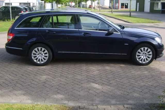 Mercedes-Benz C-Klasse (2011) thumbnail 4