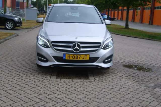 Mercedes-Benz B-Klasse (2018) thumbnail 2