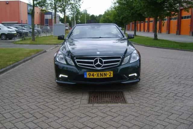 Mercedes-Benz E-Klasse (2012) thumbnail 2