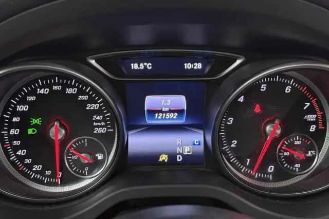 Mercedes-Benz GLA-Klasse (2017) thumbnail 3