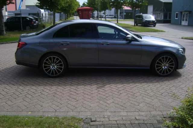 Mercedes-Benz E-Klasse (2019) thumbnail 4