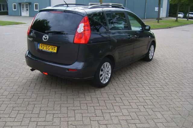 Mazda 5 (2006) thumbnail 5