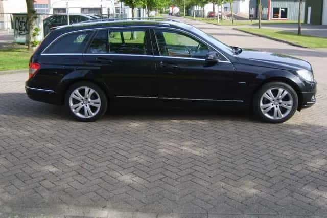 Mercedes-Benz C-Klasse (2011) thumbnail 4