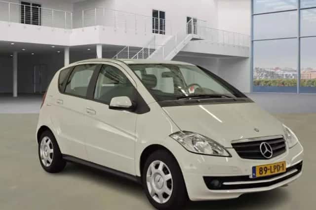 Mercedes-Benz A-Klasse (2010) thumbnail 2