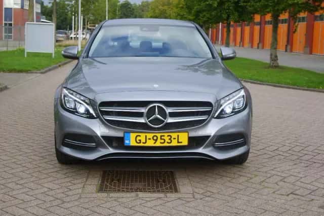 Mercedes-Benz C-Klasse (2015) thumbnail 2