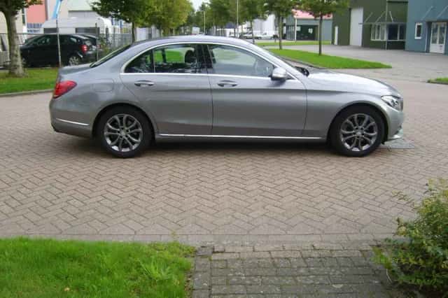 Mercedes-Benz C-Klasse (2015) thumbnail 4