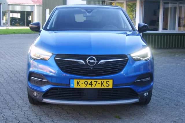 Opel Grandland (2021) thumbnail 2