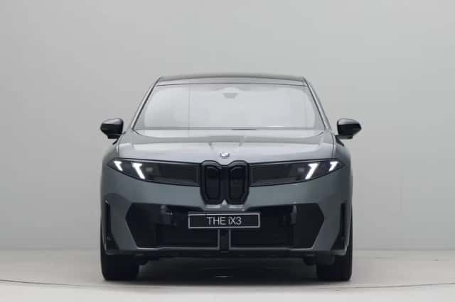BMW iX3 (2026) thumbnail 5