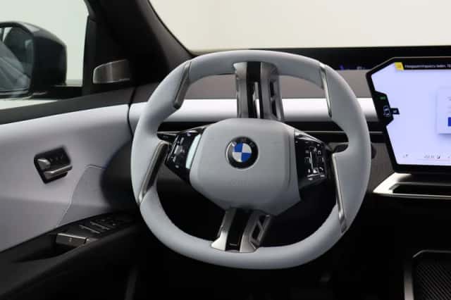 BMW iX3 (2026) thumbnail 2