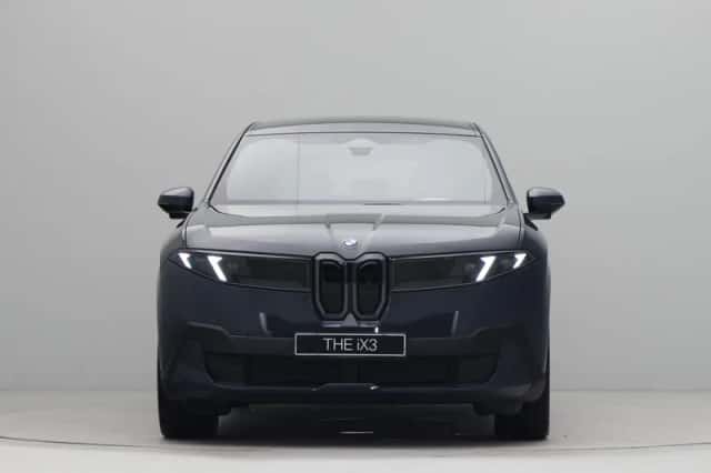 BMW iX3 (2026) thumbnail 5