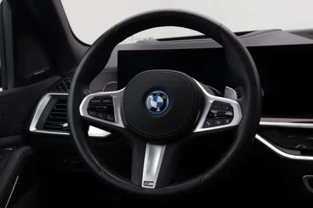 BMW X5 (2026) thumbnail 2