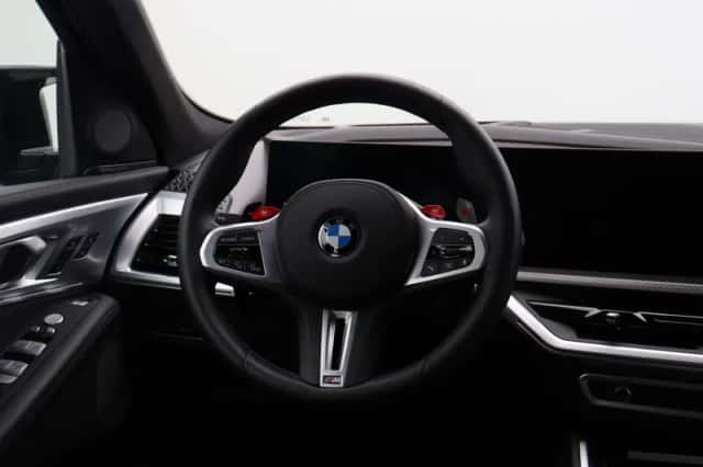 BMW XM (2026) thumbnail 2