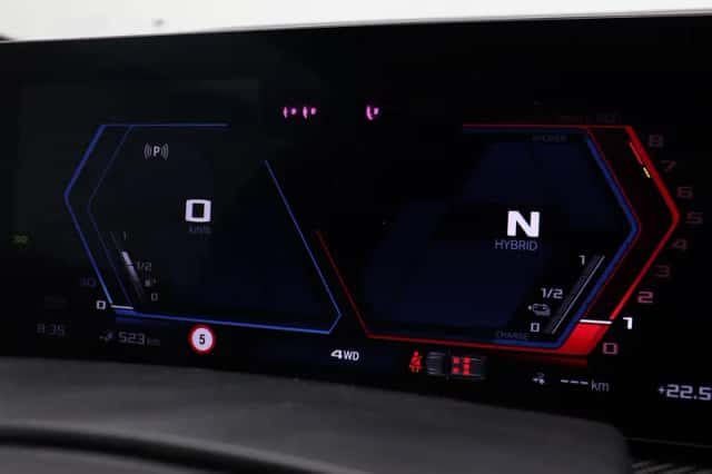 BMW XM (2026) thumbnail 3