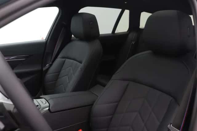 BMW i5 (2026) thumbnail 4