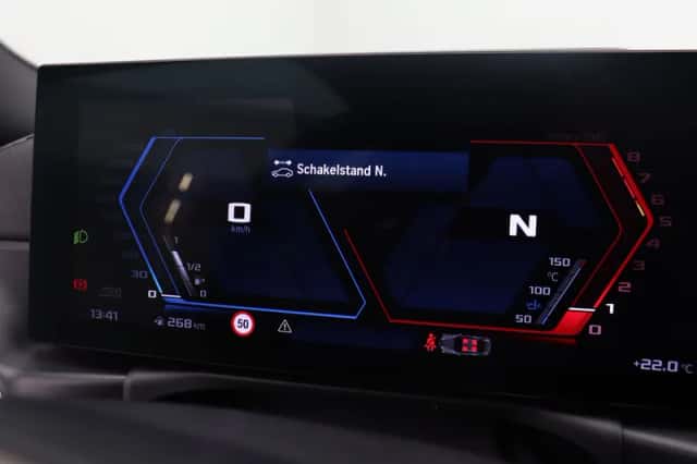 BMW M2 (2024) thumbnail 3