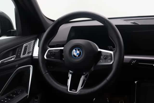 BMW X1 (2023) thumbnail 2