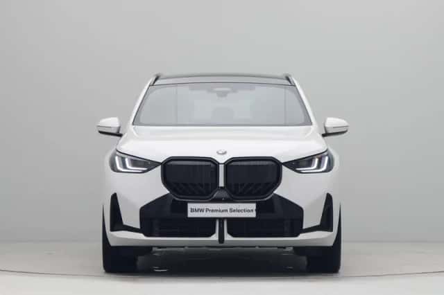 BMW X3 (2026) thumbnail 2