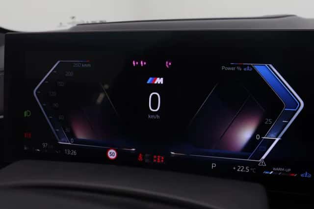 BMW X7 (2022) thumbnail 3