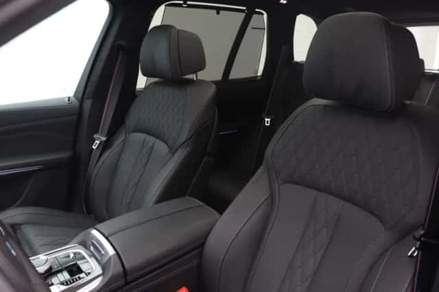 BMW X5 (2025) thumbnail 5