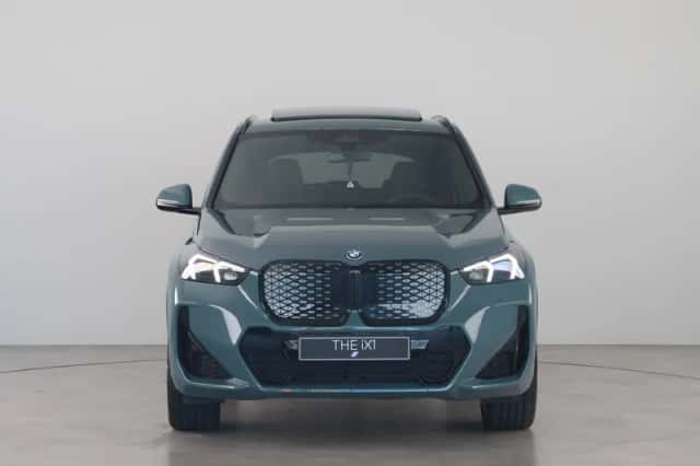 BMW iX1 (2026) thumbnail 2
