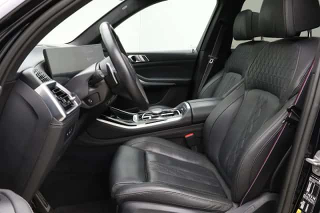 BMW X5 (2024) thumbnail 5