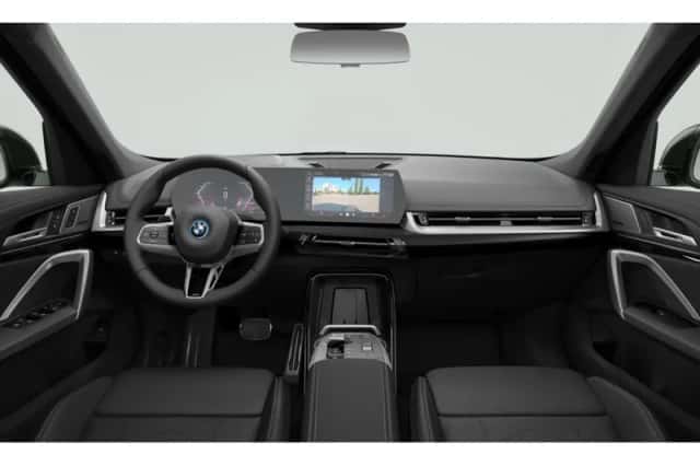 BMW iX1 (2026) thumbnail 3