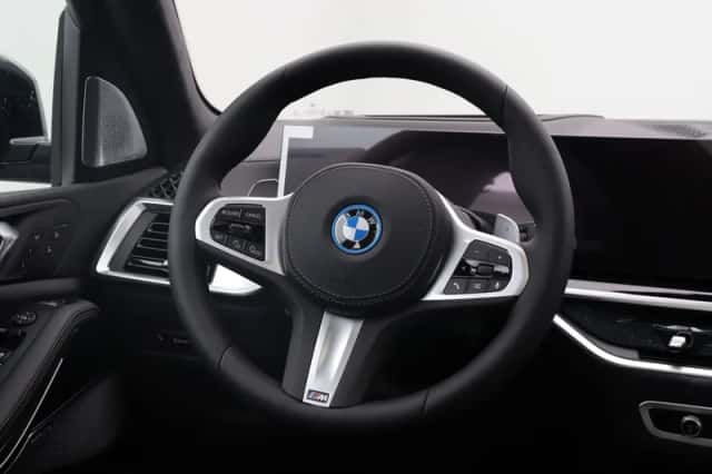 BMW X5 (2026) thumbnail 2