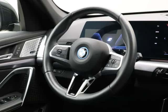 BMW X1 (2024) thumbnail 2