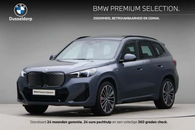 BMW iX1 (2025) thumbnail 1