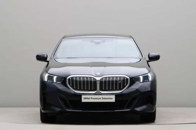 BMW i5 (2024) thumbnail 5