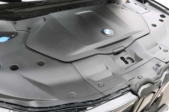 BMW iX3 (2026) thumbnail 4