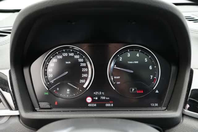 BMW X1 (2022) thumbnail 3