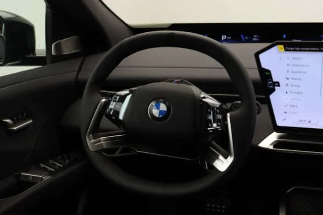 BMW iX3 (2026) thumbnail 2