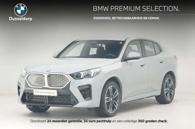 BMW iX2 (2025) thumbnail 1