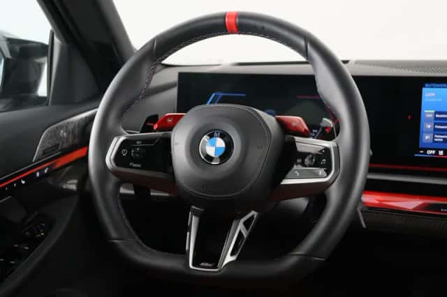BMW M5 (2025) thumbnail 2