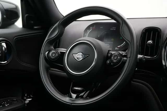 MINI Countryman (2021) thumbnail 2