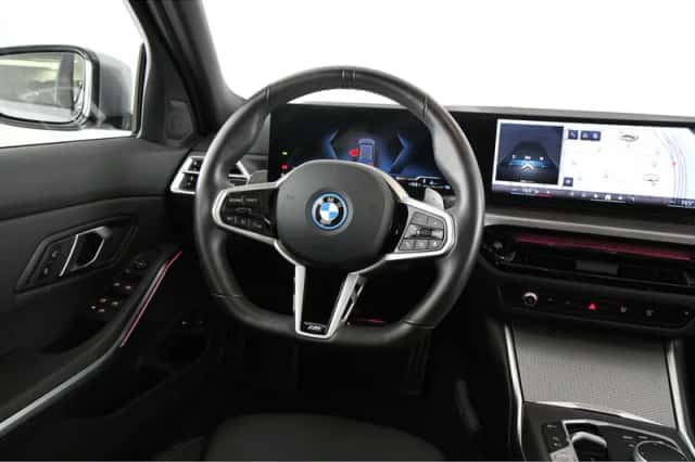 BMW 3-Serie (2025) thumbnail 2