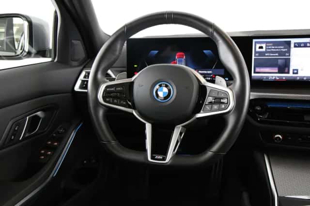 BMW 3-Serie (2025) thumbnail 2