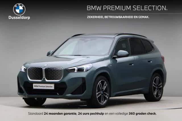 BMW iX1 (2025) thumbnail 1