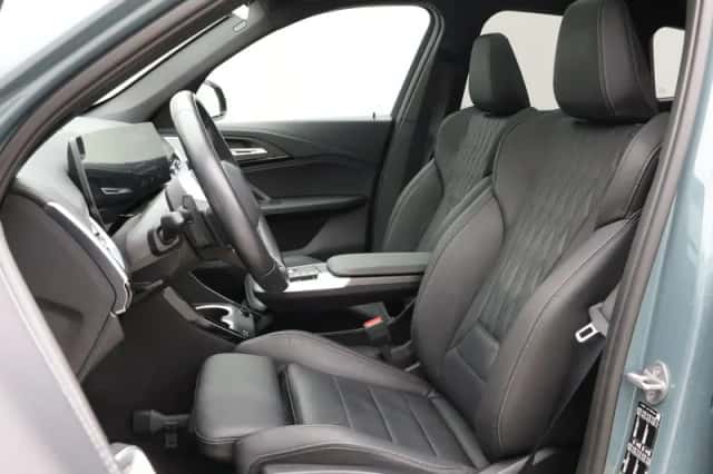 BMW iX1 (2023) thumbnail 5