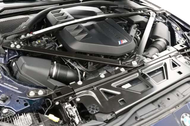 BMW M3 (2024) thumbnail 4