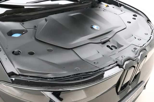BMW iX3 (2026) thumbnail 4
