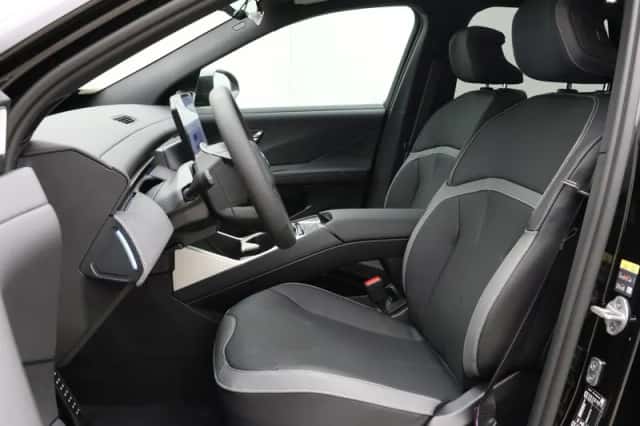BMW iX3 (2026) thumbnail 5