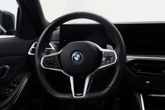 BMW 3-Serie (2025) thumbnail 2