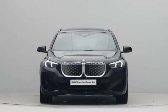 BMW iX1 (2025) thumbnail 5