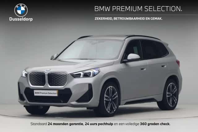 BMW iX1 (2025) thumbnail 1